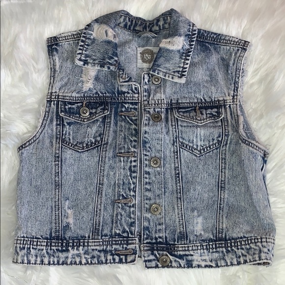 I & M Jeans Other - 🦋Blue Distressed Sleeveless Denim Jacket